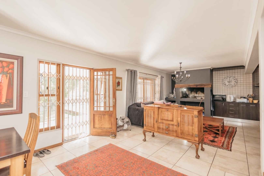 To Let 4 Bedroom Property for Rent in Joostenbergvlakte Western Cape